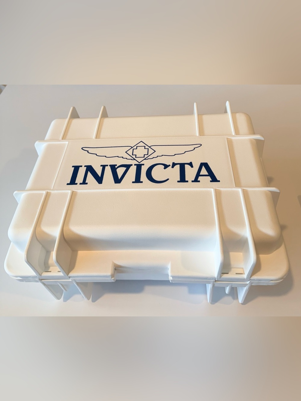 Invicta 8-slot Watch storage case (White)